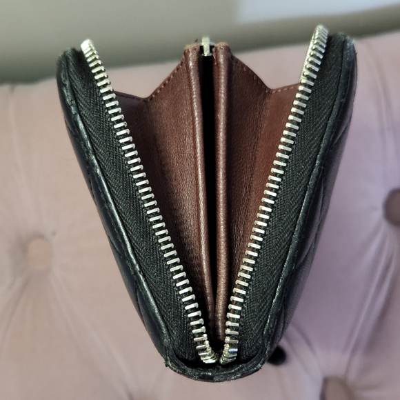 Chanel Matelasse Long Zippered Wallet - Picture 12 of 12